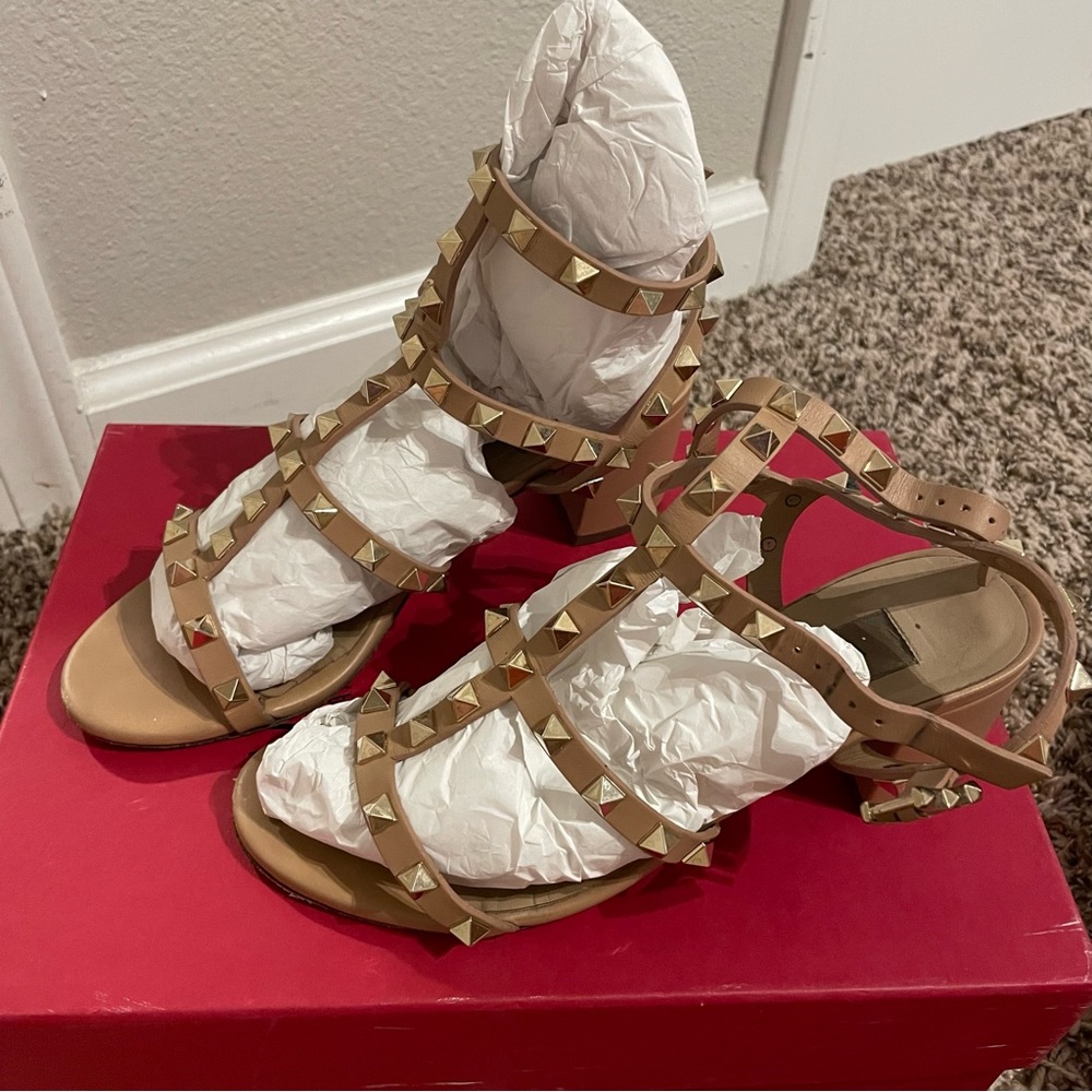 Valentino Garavani rockstud calfskin ankle strap sandal 60 mm skin color EU 35.5 - Picture 11 of 15